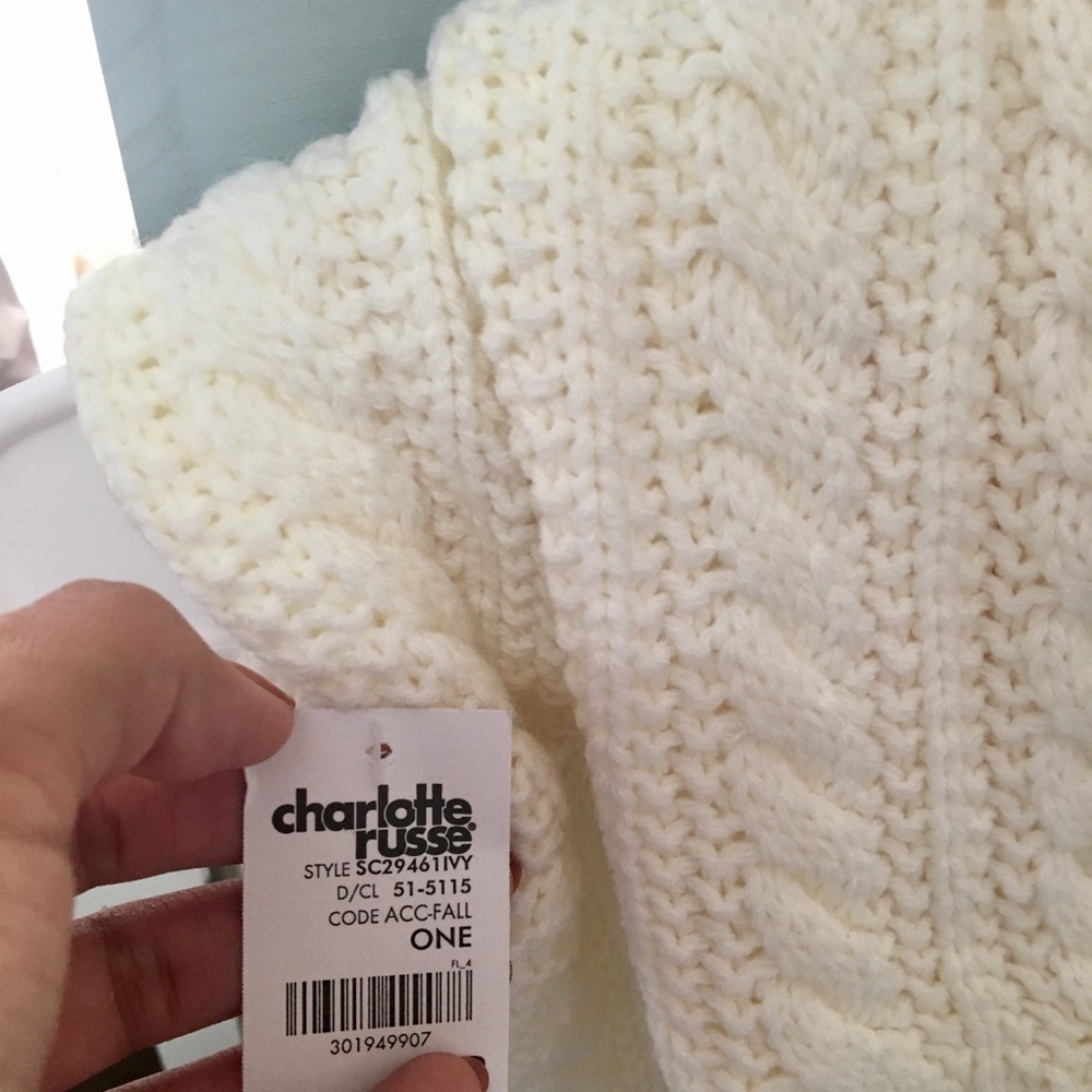 Ivory Infinity Scarf - Picture 2 of 4